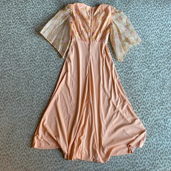 Vintage Handmade Peach-colored V-neck Maxi Dress with Bell Sleeves, size S - Picture 6 of 8
